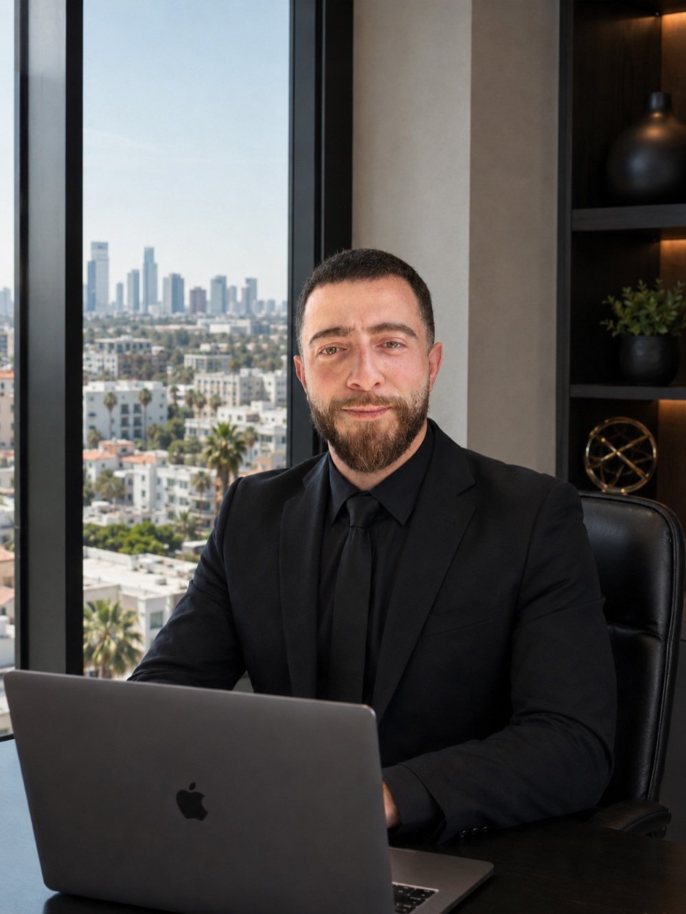 سام الطباع (وسيم الطباع)، الرئيس التنفيذي لشركة Beverly Hills Lux Ride و Lux4Rides